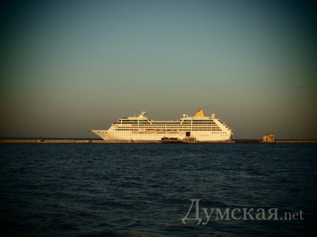 � ������ ���� ������� � ������ ������� ������ "Adonia" - ������������ ���������� �� ���������������, ��������� 4 �������� �� 11 ���.